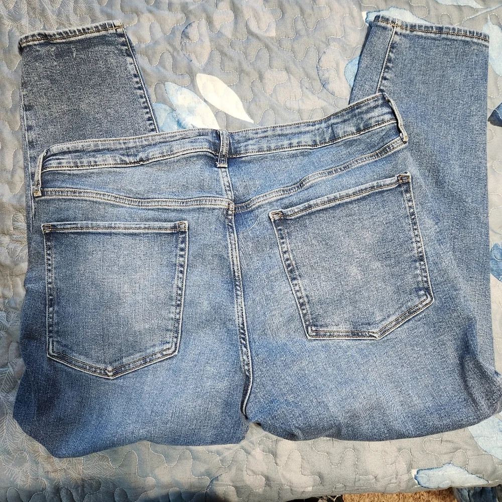 Old Navy Classic Blue Denim Jeans - Picture 8 of 9